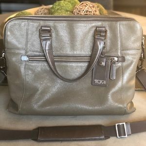 Tumi beacon hill branch slim laptop brief
